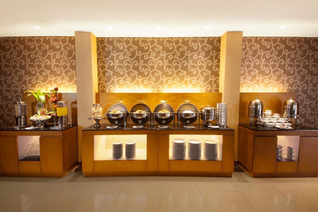 Aveon Express Hotel By Daphna International Γιογκιακάρτα Εξωτερικό φωτογραφία