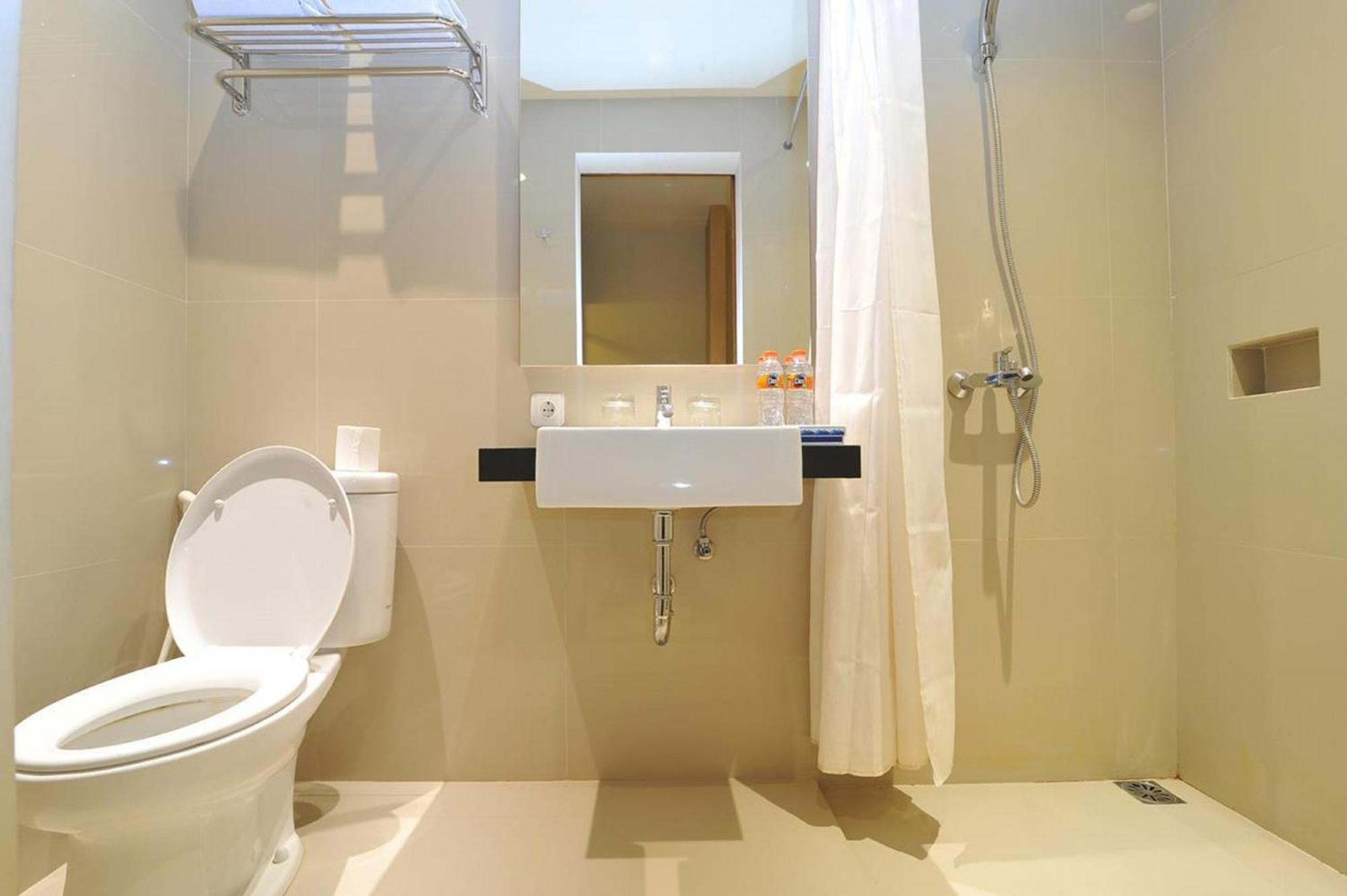 Aveon Express Hotel By Daphna International Γιογκιακάρτα Εξωτερικό φωτογραφία