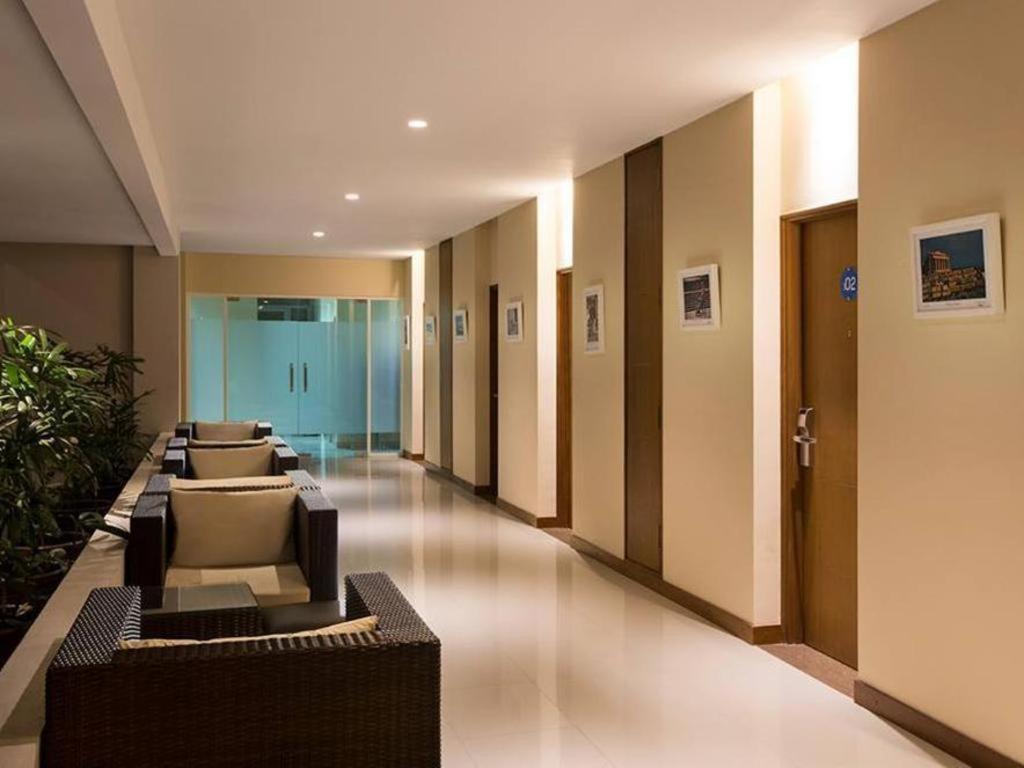 Aveon Express Hotel By Daphna International Γιογκιακάρτα Εξωτερικό φωτογραφία