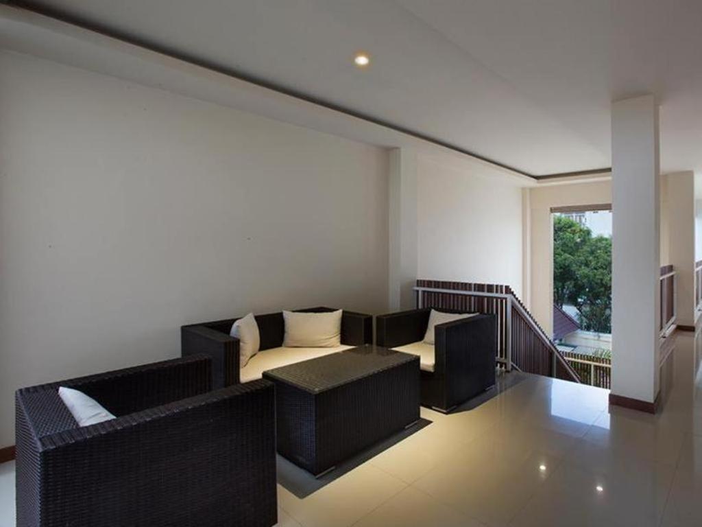 Aveon Express Hotel By Daphna International Γιογκιακάρτα Εξωτερικό φωτογραφία