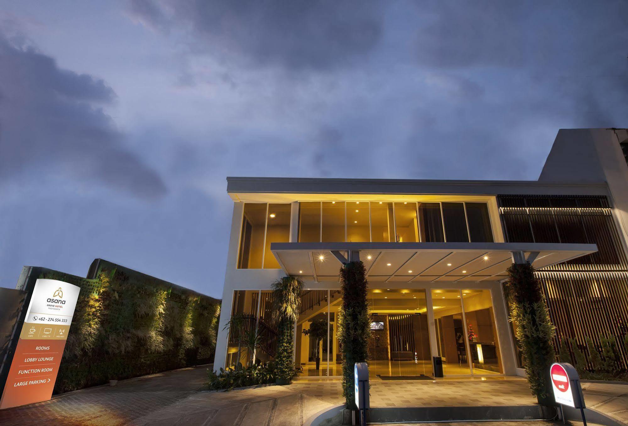 Aveon Express Hotel By Daphna International Γιογκιακάρτα Εξωτερικό φωτογραφία