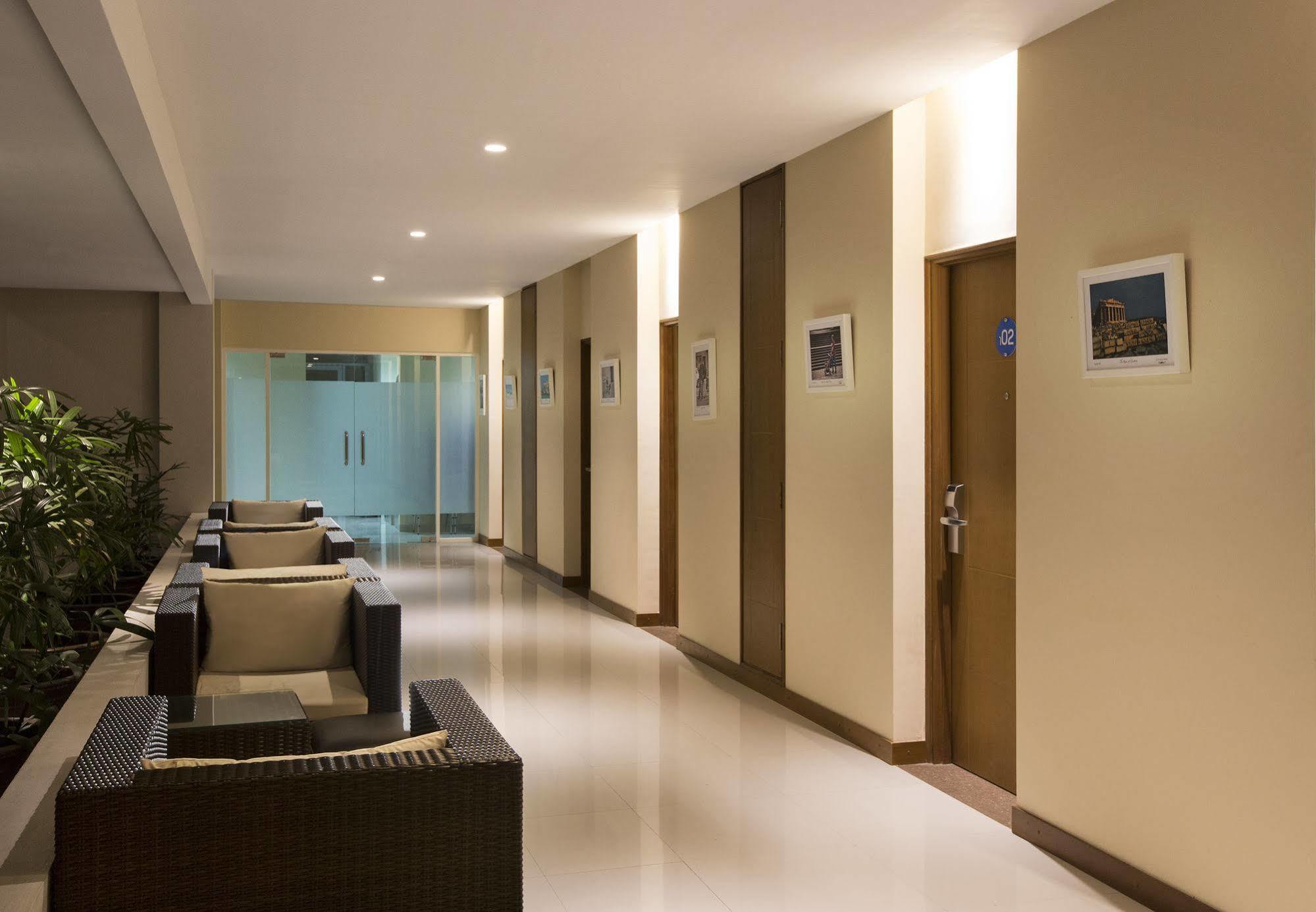 Aveon Express Hotel By Daphna International Γιογκιακάρτα Εξωτερικό φωτογραφία